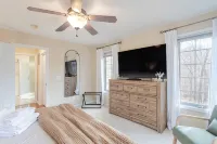 4-Bedroom Retreat in Massanutten: Hot Tub, Near Skiing, Golf, & Adventure Park - バルコニー