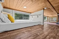 Premium- Blackbird TinyHome.