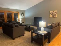 Quiet Spacious 5-Bedroom House or Crafting Retreat in Chilton, WI! - Wifi