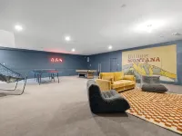 The Lakehouse: Pool, Theater, Game Room, Lakefront - Boutique