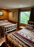 Drop Tine Ridge w/Hot Tub - 3 tähden