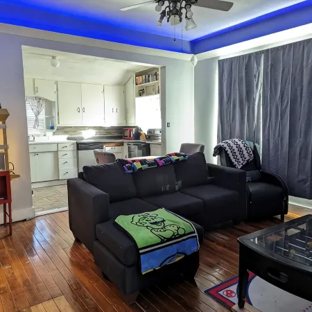 THE GAMER’S OASIS! Bring friends and family together for retro/modern gaming!