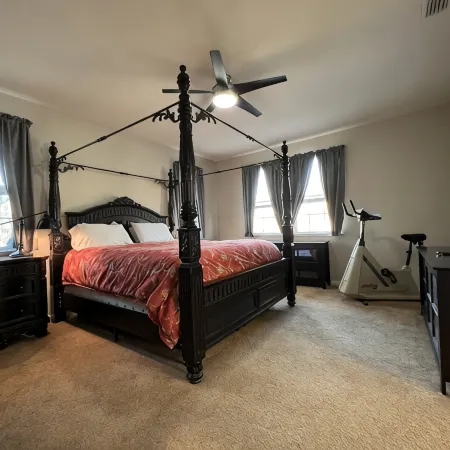 Coastal Vibes • Cal King Bed • Trails Hotele w: Folsom