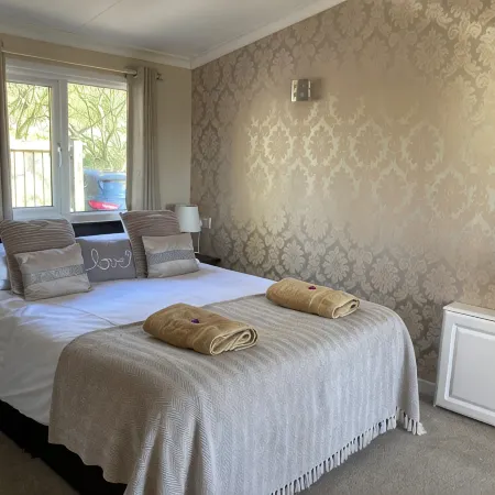 Quakerfield Lodge, with Private Hot Tub Fabulous Views