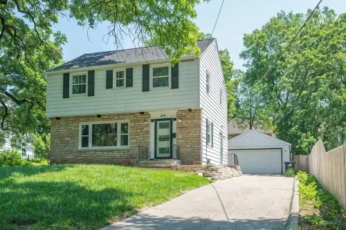 Cozy Waterbury VRBO next to Willow on Grand Events Center and Val Air Ballroom - Bintang 4