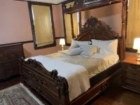 Historic Mansion, Five Miles from French Quarter - 3-Star