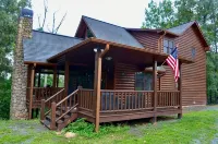 Romantic Cabin w/ Hot Tub, Fire Pit & Mountain Views - Gym