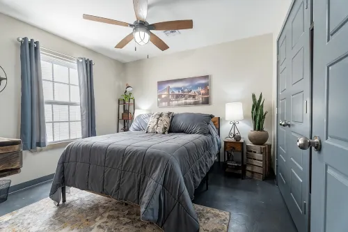 Take a trip to the Industrial Age in this centrally-located townhome. - 3-Star