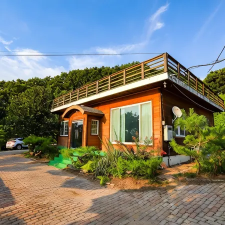 Jecheon Hosu Pension Отели рядом с достопримечательностью «Храм Чонбанса»