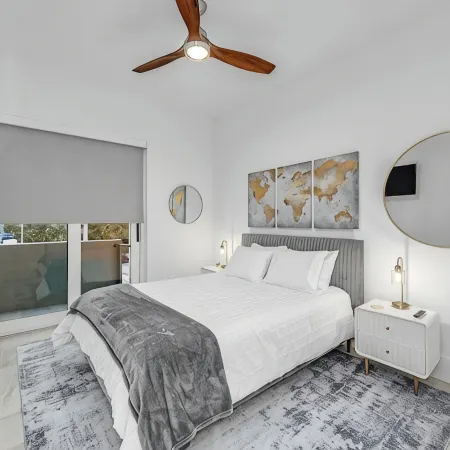 Riverview Oasis- Riverfront Paradise with Dock, Elevator, Private Pool & Kayaks