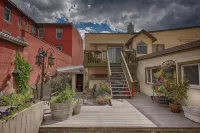 Country Encounters Accommodations - parking