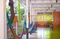 Casa Oro Eco Hostel - Hostels