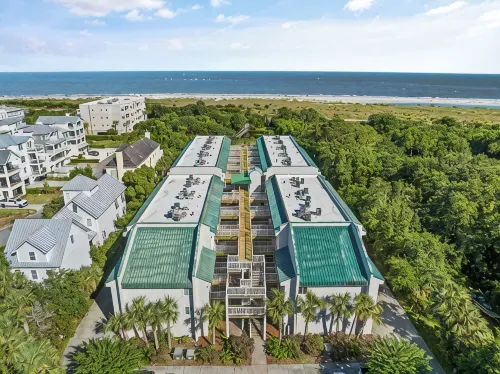 Totally renovated on beach, with pool, and bikes - Beach