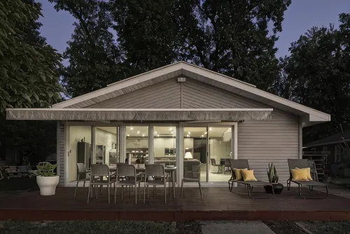 Relaxing Lake Home Meets Contemporary Design - 4-Star