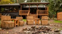 Family Cabin on Cowlitz River-Covered Deck/Hot Tub/Games! Pet Friendly! - Chalets