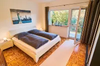 Beautiful large vacation home with conservatory at the Edersee/Kellerwald, dogs allowed - 民泊