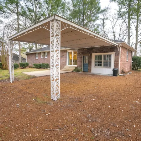 5Br Franklin Retreat w/ Private Studio & Big Yard