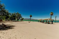 Lake Views! Upscale Private Villa - ブティック