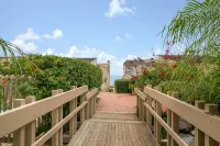 Highly Upgraded 2 Bedroom 2.5 Bath Condo Located in Gated Complex On the Bluff - 3-Star