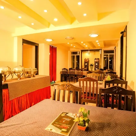 Hotel Emerald Inn
