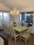 Charming cottage 2 blocks from the beach - プール