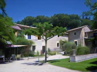 Les Esplanes - Bed and breakfasts