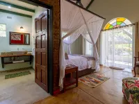 The Courtney Lodge - 3-Star