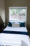 Quiet, cozy 1 bedroom suite, w/ separate entrance. Now with A/C! - Apartments