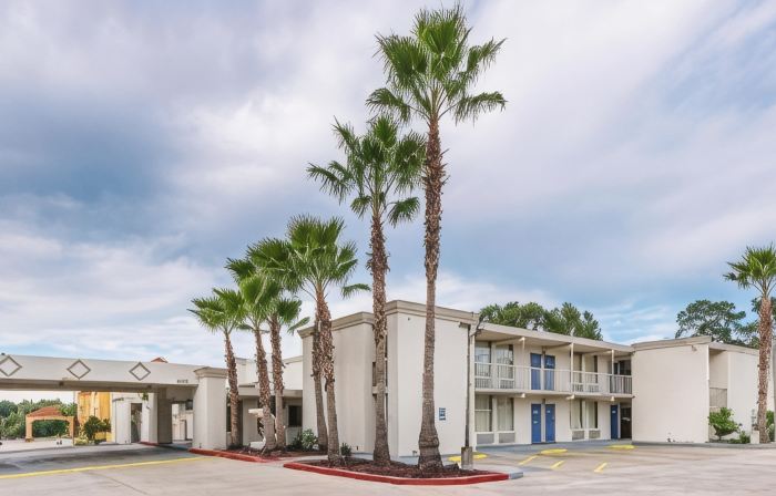 Motel 6 Cleveland, TX