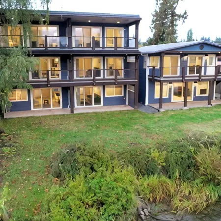 Chateau Riverside