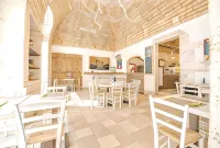 Trulli Holiday Albergo Diffuso - بار