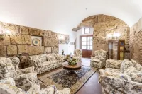 Hotel&Ristorante Miramonti Palazzo Storico - Bãi đậu xe