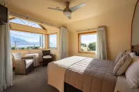 Nikau Lodge