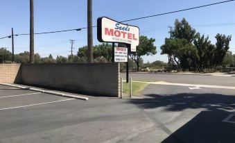 Sands Motel by Ontario Airport & Toyota Arena