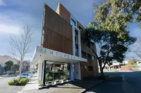 Melrose Apartments
