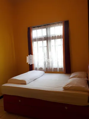 Bromo Indah Lestari Homestay Mitra RedDoorz Hotel a Tosari