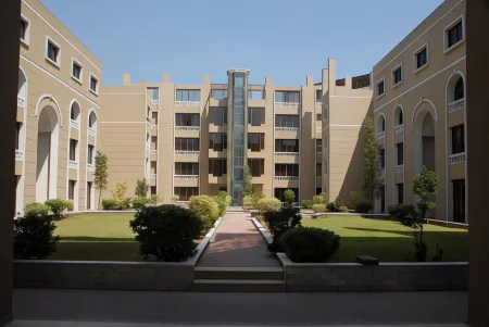 Avari Xpress, Islamabad Отели рядом с достопримечательностью «Раджа Базар»