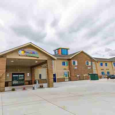 Cobblestone Hotel & Suites-Sheldon Hotel Exterior