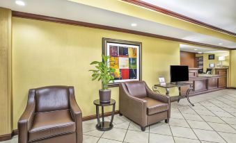 Holiday Inn Express & Suites Marysville