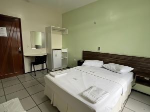 Hotel Pinheiro