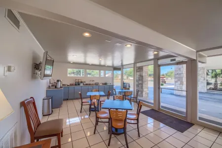 Americas Best Value Inn Uvalde