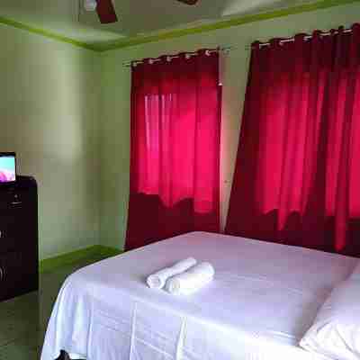 RedDoorz @ Garcia Hernandez Bohol Rooms