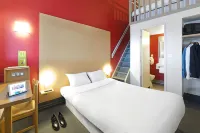 B&B Hotel Vannes Est Golfe du Morbihan فنادق في Ambon