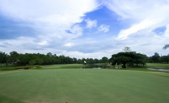 Waterford Valley Chiangrai Golf Course and Resort