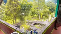Miracle Guest House Hotels in Pamijahan