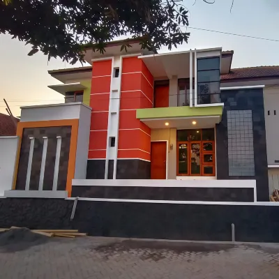 Villa Azhar Batu Hôtels à : Karang Ploso