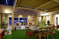 Five O'Clock Zen Boutique Guest House Hotels in Centurion