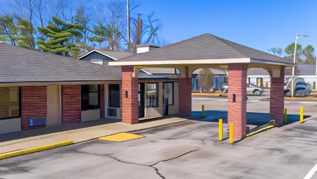 Travelodge by Wyndham Jackson I-40 Exit 82
