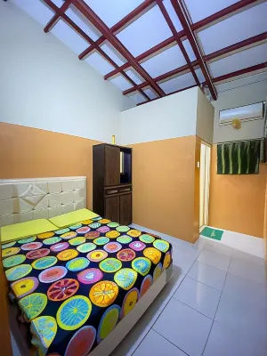 Zevania Guest House Syariah Hotels in Kesenden