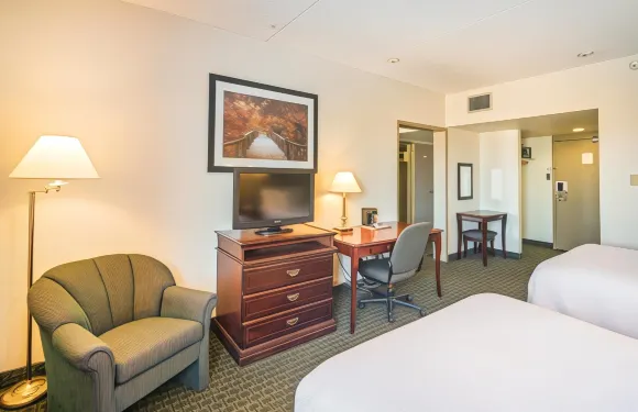 雷霆灣艾爾蘭德温德姆華美達酒店